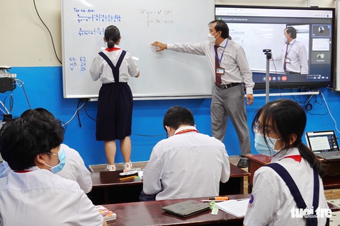 Vừa dạy học vừa phòng chống dịch: Chưa bao giờ trường khó khăn như bây giờ - Ảnh 1. Vừa dạy học vừa phòng chống dịch: Chưa bao giờ trường khó khăn như bây giờ - Ảnh 1.
