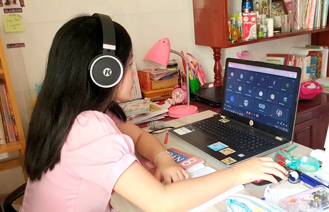 Phú Yên: Nhiều trường trở lại dạy học trực tuyến vì dịch COVID-19 tăng mạnh - Ảnh 1. Phú Yên: Nhiều trường trở lại dạy học trực tuyến vì dịch COVID-19 tăng mạnh - Ảnh 1.