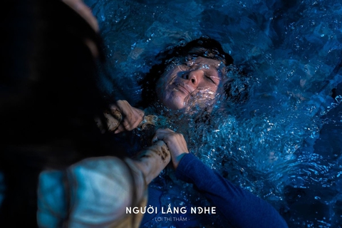 Người lắng nghe và khao khát của những người lớn cô đơn - Ảnh 2. Người lắng nghe và khao khát của những người lớn cô đơn - Ảnh 2.