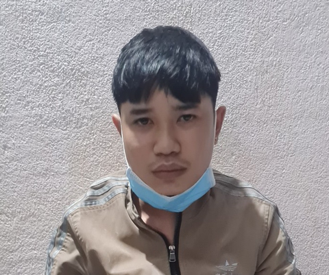Thanh niên Phú Yên có trong nhà 15 khẩu súng các loại - Ảnh 1. Thanh niên Phú Yên có trong nhà 15 khẩu súng các loại - Ảnh 1.