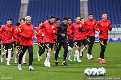 Tuyển Trung Quốc khổ luyện, quyết không tiếp tục thua tại vòng loại World Cup 2022 - Ảnh 1. Tuyển Trung Quốc khổ luyện, quyết không tiếp tục thua tại vòng loại World Cup 2022 - Ảnh 1.
