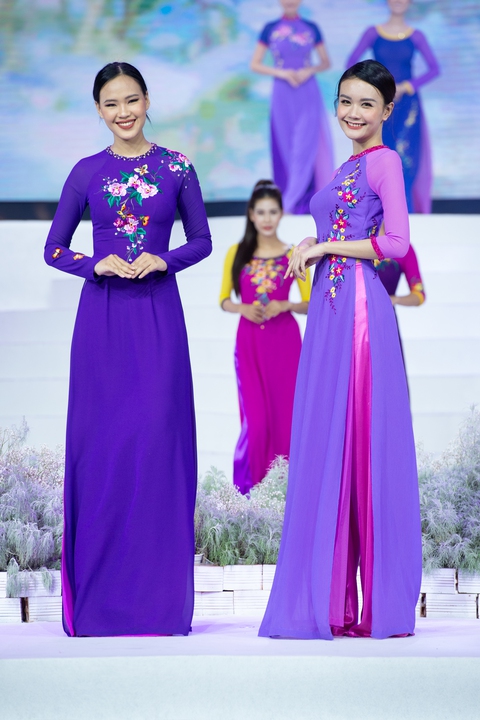 2 bộ sưu tập áo dài trẻ trung, thanh lịch mới nhân dịp 8-3 - Ảnh 3. 2 bộ sưu tập áo dài trẻ trung, thanh lịch mới nhân dịp 8-3 - Ảnh 3.
