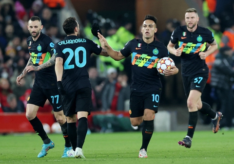 Thua Inter, Liverpool vẫn vào tứ kết Champions League - Ảnh 2. Thua Inter, Liverpool vẫn vào tứ kết Champions League - Ảnh 2.