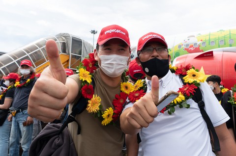 Du lịch nội khởi sắc, khách quốc tế vẫn phải chờ - Ảnh 1. Du lịch nội khởi sắc, khách quốc tế vẫn phải chờ - Ảnh 1.