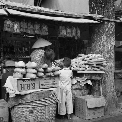 Bánh mì Việt ký sự - Kỳ 4: Ổ bánh mì thăng trầm với đất nước - Ảnh 4. Bánh mì Việt ký sự - Kỳ 4: Ổ bánh mì thăng trầm với đất nước - Ảnh 4.