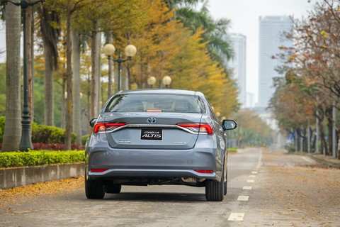 Toyota Corolla Altis 2022 ra mắt Việt Nam: Thêm nhiều công nghệ, giá từ 719 triệu đồng - Ảnh 8. Toyota Corolla Altis 2022 ra mắt Việt Nam: Thêm nhiều công nghệ, giá từ 719 triệu đồng - Ảnh 8.