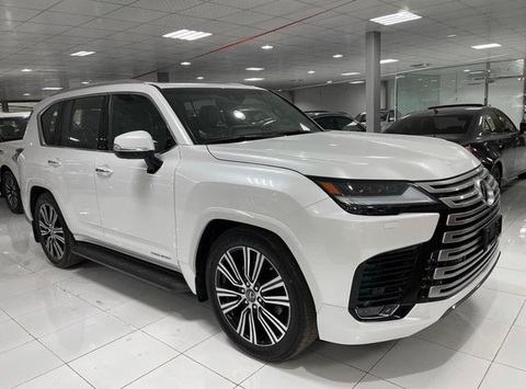 Lexus LX 600 Luxury được chào giá 10,5 tỉ đồng tại Việt Nam - Ảnh 1. Lexus LX 600 Luxury được chào giá 10,5 tỉ đồng tại Việt Nam - Ảnh 1.