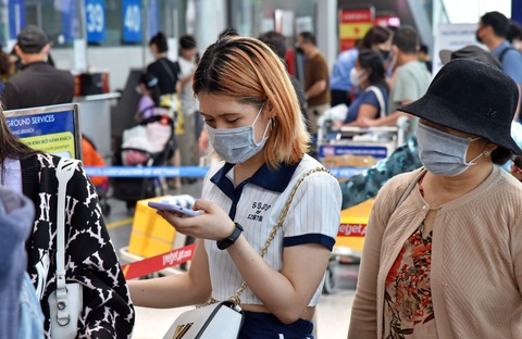 Tiếp tục ‘bật chế độ’ cảnh giác cao với dịch bệnh khi hòa nhập ‘giai đoạn mới’ - Ảnh 1. Tiếp tục ‘bật chế độ’ cảnh giác cao với dịch bệnh khi hòa nhập ‘giai đoạn mới’ - Ảnh 1.