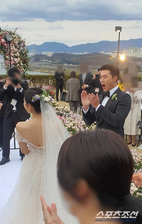 Phát biểu của bố Son Ye Jin và Hyun Bin trong đám cưới là do fan bịa đặt - Ảnh 4. Phát biểu của bố Son Ye Jin và Hyun Bin trong đám cưới là do fan bịa đặt - Ảnh 4.
