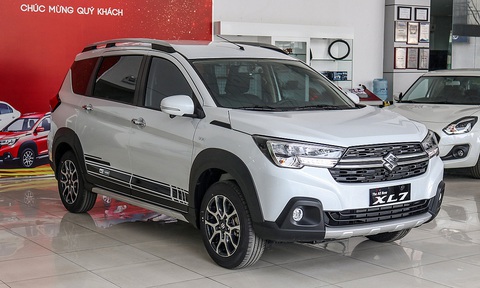 MPV phổ thông đua giảm giá, tăng trang bị gay gắt tại Việt Nam - Ảnh 2. MPV phổ thông đua giảm giá, tăng trang bị gay gắt tại Việt Nam - Ảnh 2.