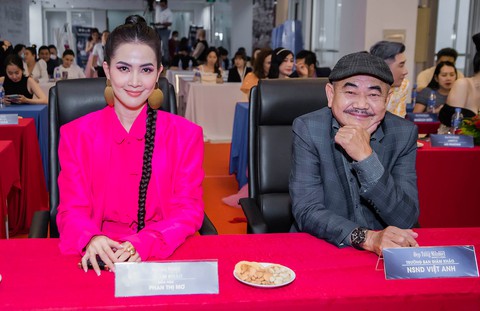 Về nghe mẹ ru của Bạch Tuyết, Hoàng Dũng, Hứa Kim Tuyền: Sự kết hợp đáng khen để giữ gìn cải lương - Ảnh 2. Về nghe mẹ ru của Bạch Tuyết, Hoàng Dũng, Hứa Kim Tuyền: Sự kết hợp đáng khen để giữ gìn cải lương - Ảnh 2.