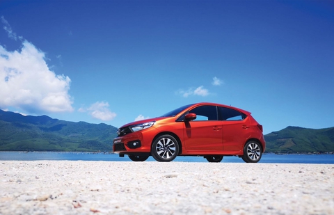 Honda Brio giảm giá mạnh tại đại lý, thấp nhất 418 triệu đồng, cạnh tranh VinFast Fadil - Ảnh 2. Honda Brio giảm giá mạnh tại đại lý, thấp nhất 418 triệu đồng, cạnh tranh VinFast Fadil - Ảnh 2.
