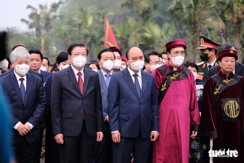 Chủ tịch nước dâng hương giỗ Tổ Hùng Vương - Ảnh 1. Chủ tịch nước dâng hương giỗ Tổ Hùng Vương - Ảnh 1.