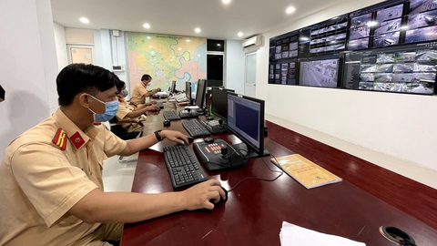 Xưng CSGT TP.HCM, thông báo phạt nguội mà lại hỏi tên, tuổi, địa chỉ của mình - Ảnh 1. Xưng CSGT TP.HCM, thông báo phạt nguội mà lại hỏi tên, tuổi, địa chỉ của mình - Ảnh 1.