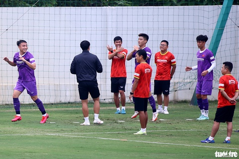 U23 Việt Nam chưa đủ quân số, tập duy trì thể lực - Ảnh 5. U23 Việt Nam chưa đủ quân số, tập duy trì thể lực - Ảnh 5.