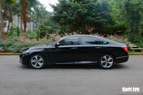 Đánh giá Honda Accord 2022: Lái hay, cabin rộng, an toàn nhưng bị bỏ rơi trong phân khúc - Ảnh 3. Đánh giá Honda Accord 2022: Lái hay, cabin rộng, an toàn nhưng bị bỏ rơi trong phân khúc - Ảnh 3.