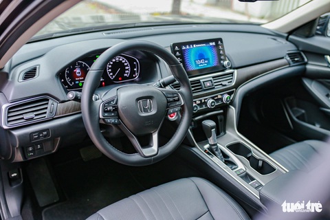 Đánh giá Honda Accord 2022: Lái hay, cabin rộng, an toàn nhưng bị bỏ rơi trong phân khúc - Ảnh 6. Đánh giá Honda Accord 2022: Lái hay, cabin rộng, an toàn nhưng bị bỏ rơi trong phân khúc - Ảnh 6.