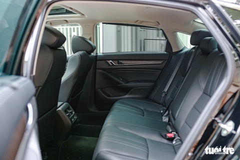 Đánh giá Honda Accord 2022: Lái hay, cabin rộng, an toàn nhưng bị bỏ rơi trong phân khúc - Ảnh 5. Đánh giá Honda Accord 2022: Lái hay, cabin rộng, an toàn nhưng bị bỏ rơi trong phân khúc - Ảnh 5.
