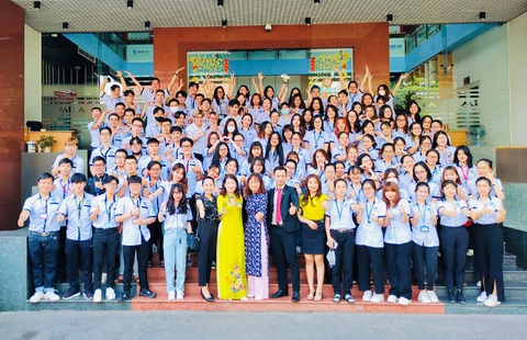 Trường Đại Học Tài chính - Marketing: Xét tuyển bằng học bạ THPT vào chương trình liên kết - Ảnh 1. Trường Đại Học Tài chính - Marketing: Xét tuyển bằng học bạ THPT vào chương trình liên kết - Ảnh 1.