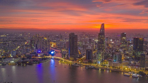 Nâng tầm sông nước từ những bước chạy - Ảnh 1. Nâng tầm sông nước từ những bước chạy - Ảnh 1.