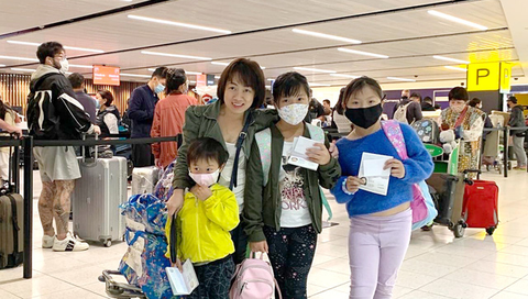 Người phương xa háo hức trở về - Ảnh 3. Người phương xa háo hức trở về - Ảnh 3.