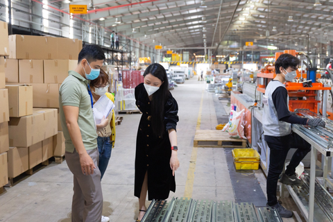 Trương Hồ Phương Nga được bổ nhiệm làm giám đốc marketing công ty Á Đông - Ảnh 4. Trương Hồ Phương Nga được bổ nhiệm làm giám đốc marketing công ty Á Đông - Ảnh 4.