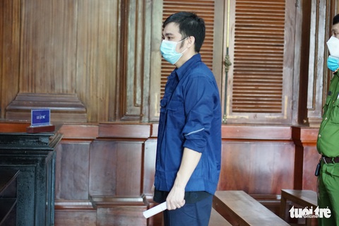 Y án 2 năm tù với bị cáo Lê Chí Thành tội chống người thi hành công vụ - Ảnh 1. Y án 2 năm tù với bị cáo Lê Chí Thành tội chống người thi hành công vụ - Ảnh 1.