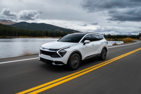 Kia Sportage 2022 dự kiến ra mắt Việt Nam tháng 5, đấu Hyundai Tucson - Ảnh 1. Kia Sportage 2022 dự kiến ra mắt Việt Nam tháng 5, đấu Hyundai Tucson - Ảnh 1.