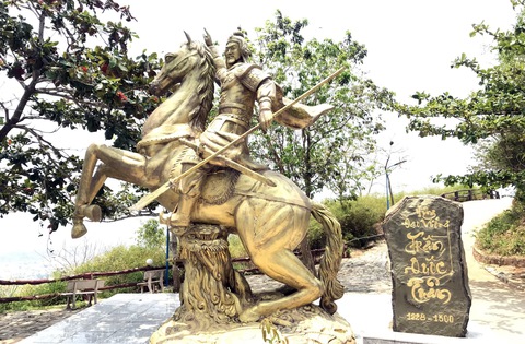 Sẽ thẩm định lại tượng Đức Thánh Trần ở khu du lịch Hồ Mây, Vũng Tàu - Ảnh 1. Sẽ thẩm định lại tượng Đức Thánh Trần ở khu du lịch Hồ Mây, Vũng Tàu - Ảnh 1.