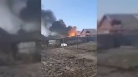 Nga tố trực thăng Ukraine tấn công nhà dân sát biên giới trong lãnh thổ Nga - Ảnh 1. Nga tố trực thăng Ukraine tấn công nhà dân sát biên giới trong lãnh thổ Nga - Ảnh 1.