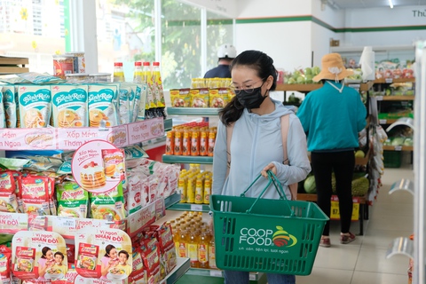 Thành công của Co.op Food: mỗi ngày đón 150.000 khách hàng - Ảnh 3. Thành công của Co.op Food: mỗi ngày đón 150.000 khách hàng - Ảnh 3.