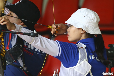 Xạ thủ, cung thủ đổ mồ hôi trên sân tập trước SEA Games 31 - Ảnh 11. Xạ thủ, cung thủ đổ mồ hôi trên sân tập trước SEA Games 31 - Ảnh 11.