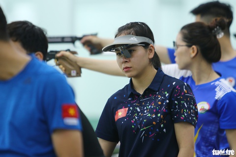 Xạ thủ, cung thủ đổ mồ hôi trên sân tập trước SEA Games 31 - Ảnh 2. Xạ thủ, cung thủ đổ mồ hôi trên sân tập trước SEA Games 31 - Ảnh 2.