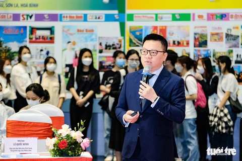 Giới trẻ dễ dàng mở YouTube, Netflix nhưng vẫn loay hoay tìm nút bật kênh truyền hình - Ảnh 2. Giới trẻ dễ dàng mở YouTube, Netflix nhưng vẫn loay hoay tìm nút bật kênh truyền hình - Ảnh 2.