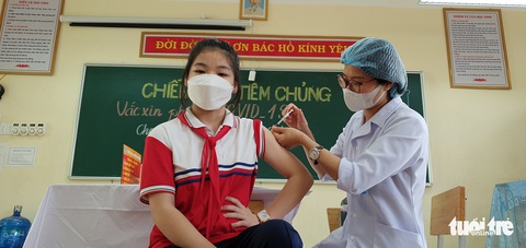 Quảng Ninh bắt đầu tiêm vắc xin COVID-19 cho trẻ 5-12 tuổi - Ảnh 1. Quảng Ninh bắt đầu tiêm vắc xin COVID-19 cho trẻ 5-12 tuổi - Ảnh 1.