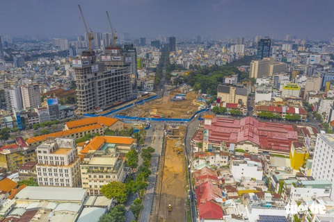 Sau 7 năm rào chắn bít bùng, đường Lê Lợi sắp có diện mạo mới - Ảnh 8. Sau 7 năm rào chắn bít bùng, đường Lê Lợi sắp có diện mạo mới - Ảnh 8.