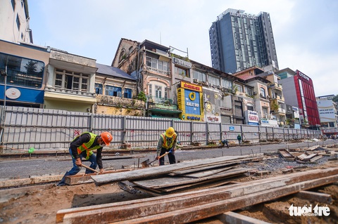 Sau 7 năm rào chắn bít bùng, đường Lê Lợi sắp có diện mạo mới - Ảnh 6. Sau 7 năm rào chắn bít bùng, đường Lê Lợi sắp có diện mạo mới - Ảnh 6.