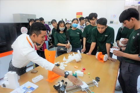 Thêm 3 chương trình đào tạo đạt kiểm định chất lượng giáo dục quốc tế - Ảnh 1. Thêm 3 chương trình đào tạo đạt kiểm định chất lượng giáo dục quốc tế - Ảnh 1.