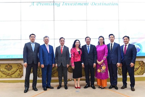 TP.HCM tìm nguồn lực quay lại vị thế dẫn đầu - Ảnh 1. TP.HCM tìm nguồn lực quay lại vị thế dẫn đầu - Ảnh 1.
