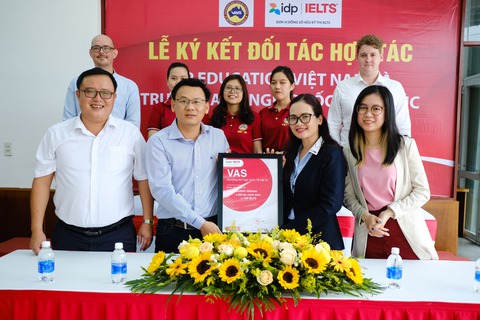 Đà Nẵng: Mở rộng cơ hội thi IELTS cho người học tiếng Anh - Ảnh 2. Đà Nẵng: Mở rộng cơ hội thi IELTS cho người học tiếng Anh - Ảnh 2.