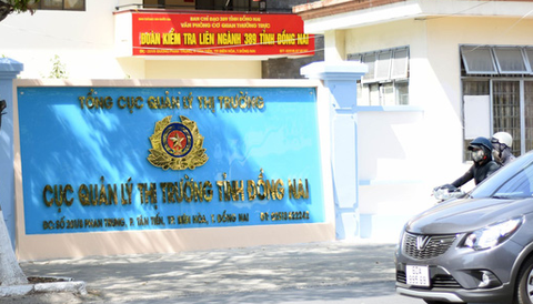 Vi phạm công vụ, 2 cục phó và nhiều cán bộ chủ chốt quản lý thị trường Đồng Nai bị kỷ luật - Ảnh 1. Vi phạm công vụ, 2 cục phó và nhiều cán bộ chủ chốt quản lý thị trường Đồng Nai bị kỷ luật - Ảnh 1.