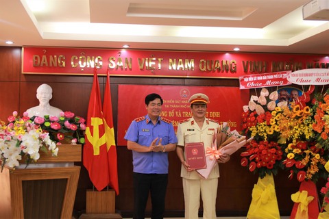 Ông Huỳnh Văn Ri làm phó viện trưởng Viện KSND cấp cao tại TP.HCM - Ảnh 1. Ông Huỳnh Văn Ri làm phó viện trưởng Viện KSND cấp cao tại TP.HCM - Ảnh 1.