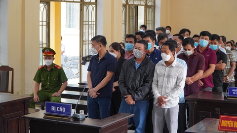 Trục lợi tiền hỗ trợ nhiên liệu đánh bắt xa bờ, nhóm ngư dân, cán bộ thủy sản lãnh án - Ảnh 1. Trục lợi tiền hỗ trợ nhiên liệu đánh bắt xa bờ, nhóm ngư dân, cán bộ thủy sản lãnh án - Ảnh 1.