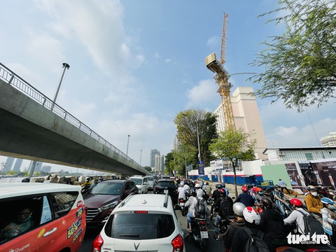 Cầu Thủ Thiêm 2 sắp khánh thành, người dân đi lại ra sao? - Ảnh 2. Cầu Thủ Thiêm 2 sắp khánh thành, người dân đi lại ra sao? - Ảnh 2.