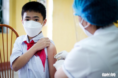 Hà Nội ngày đầu tiêm vắc xin COVID-19 cho trẻ dưới 12 tuổi: Số trẻ đến điểm tiêm chỉ đạt 30% - Ảnh 1. Hà Nội ngày đầu tiêm vắc xin COVID-19 cho trẻ dưới 12 tuổi: Số trẻ đến điểm tiêm chỉ đạt 30% - Ảnh 1.