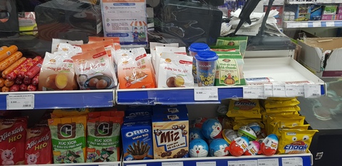 TP.HCM chưa phát hiện kẹo Kinder nhiễm khuẩn - Ảnh 1. TP.HCM chưa phát hiện kẹo Kinder nhiễm khuẩn - Ảnh 1.