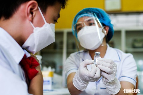 Hà Nội ngày đầu tiêm vắc xin COVID-19 cho trẻ dưới 12 tuổi: Số trẻ đến điểm tiêm chỉ đạt 30% - Ảnh 6. Hà Nội ngày đầu tiêm vắc xin COVID-19 cho trẻ dưới 12 tuổi: Số trẻ đến điểm tiêm chỉ đạt 30% - Ảnh 6.