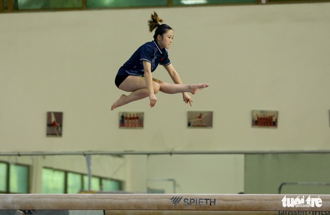 Những chàng trai 6 múi đội tuyển thể dục dụng cụ Việt Nam vắt sức cho SEA Games 31 - Ảnh 10. Những chàng trai 6 múi đội tuyển thể dục dụng cụ Việt Nam vắt sức cho SEA Games 31 - Ảnh 10.
