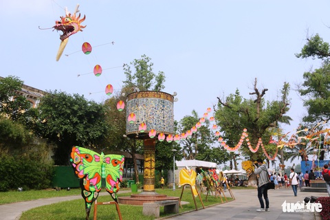 Lễ hội diều Huế 2022: Diều rồng, diều bướm, diều sáo tung bay - Ảnh 1. Lễ hội diều Huế 2022: Diều rồng, diều bướm, diều sáo tung bay - Ảnh 1.