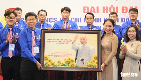 Anh Nguyễn Đăng Khoa tái đắc cử bí thư Đoàn khối Dân - Chính - Đảng TP.HCM - Ảnh 4. Anh Nguyễn Đăng Khoa tái đắc cử bí thư Đoàn khối Dân - Chính - Đảng TP.HCM - Ảnh 4.